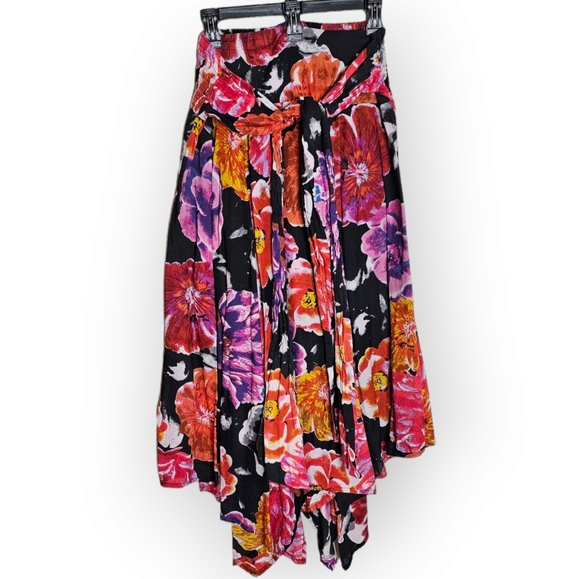 Chelsea & Theodore Women's Enchanted Nature Floral Black Midi Skirt Size… - Picture 2 of 6